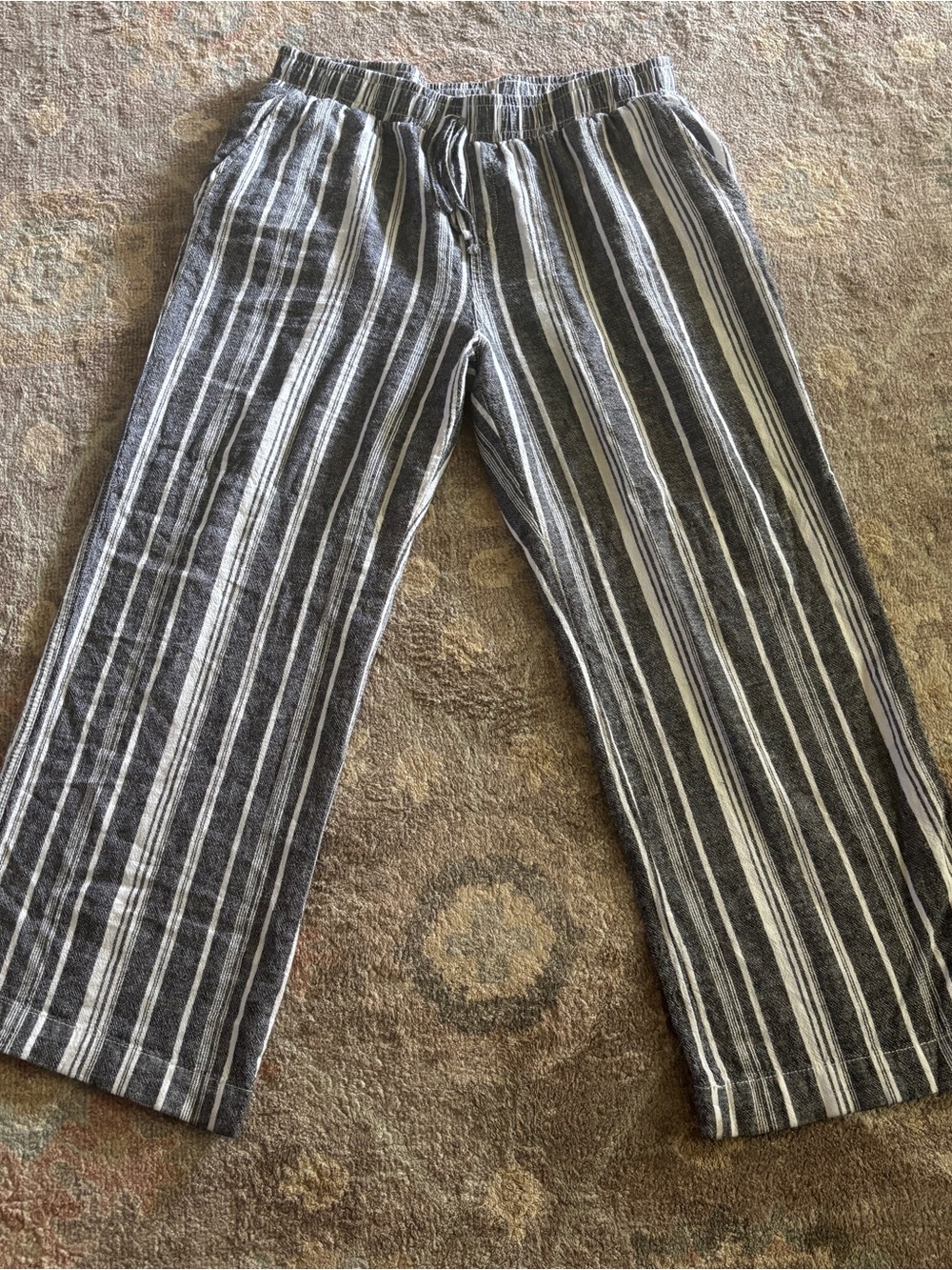 Briggs New York Black & White Striped Drawstring linen pants